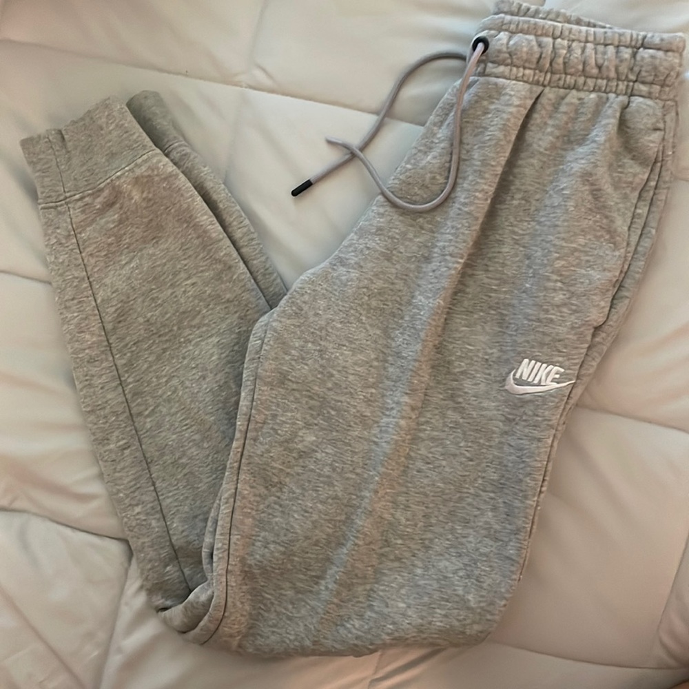 Women, Nike jogger sweatpants